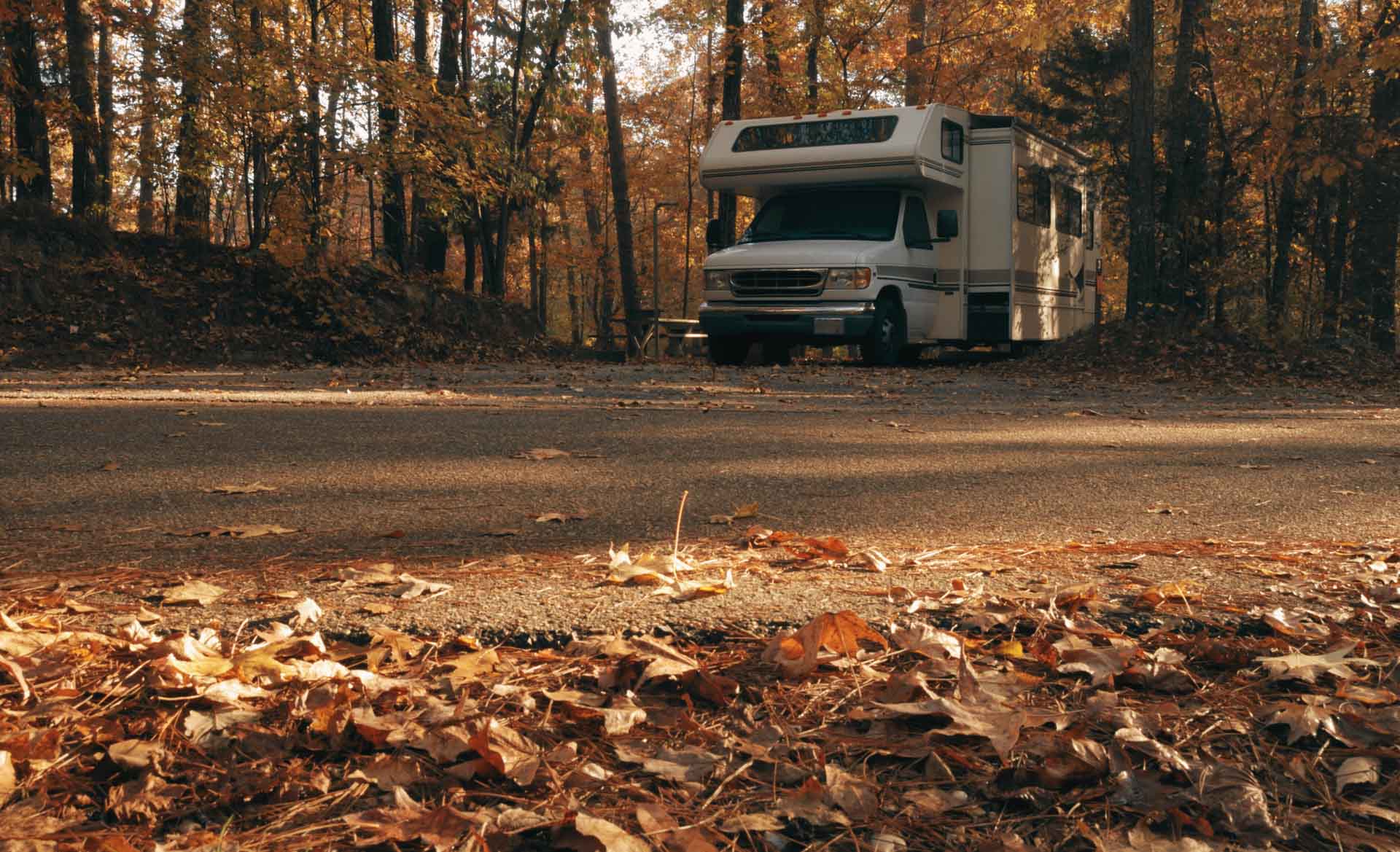 En este momento estás viendo Accesorios imprescindibles para viajar en autocaravana en otoño e invierno