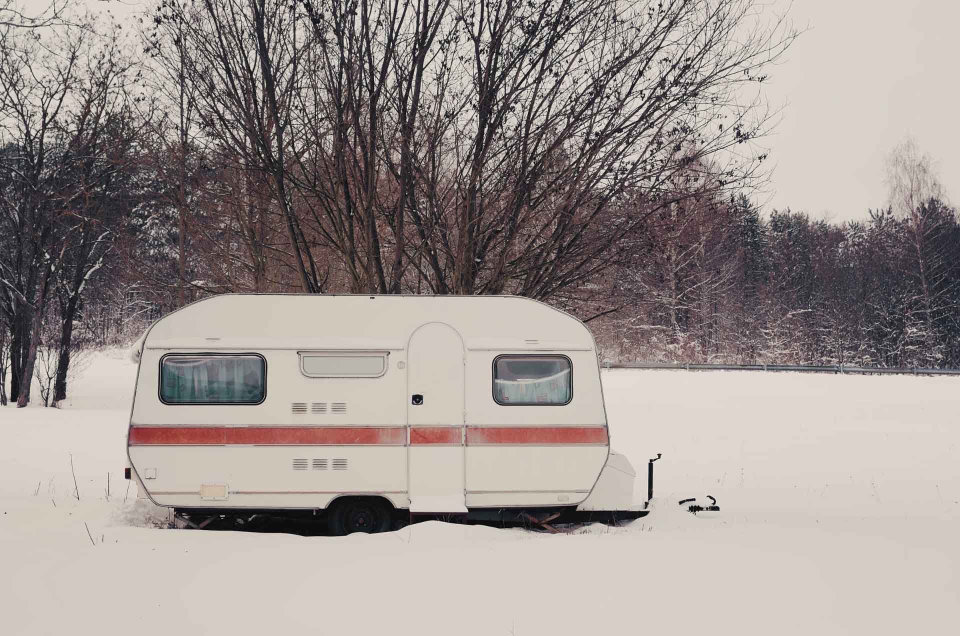 Lee más sobre el artículo Secretos del otoño e invierno en autocaravana: ¡descubre lo que no sabías!