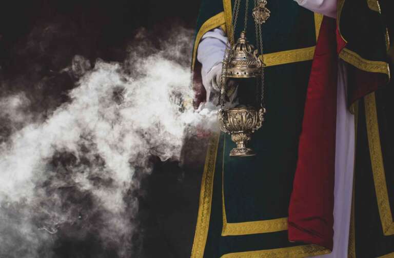 Lee más sobre el artículo Semana Santa en autocaravana: vive la tradición sobre ruedas