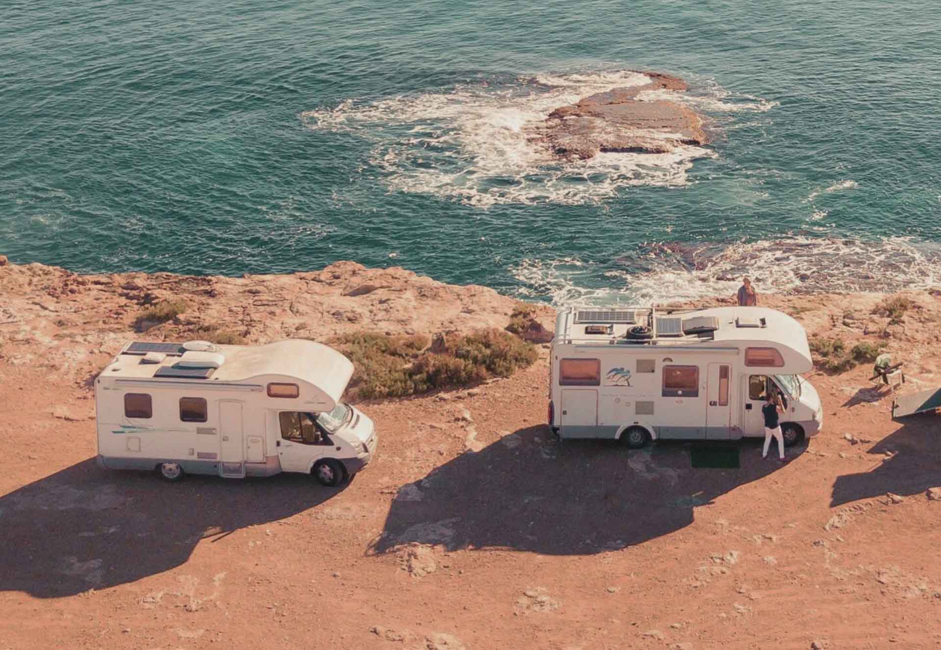 Lee más sobre el artículo Prepárate para el verano: consejos para organizar tu viaje en autocaravana