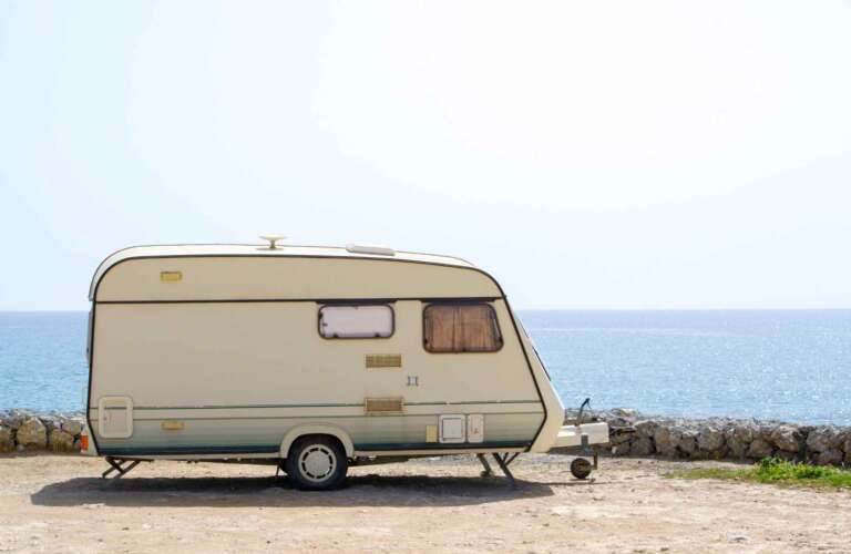 Lee más sobre el artículo Rumbo al sol: los mejores destinos soleados para viajar en autocaravana