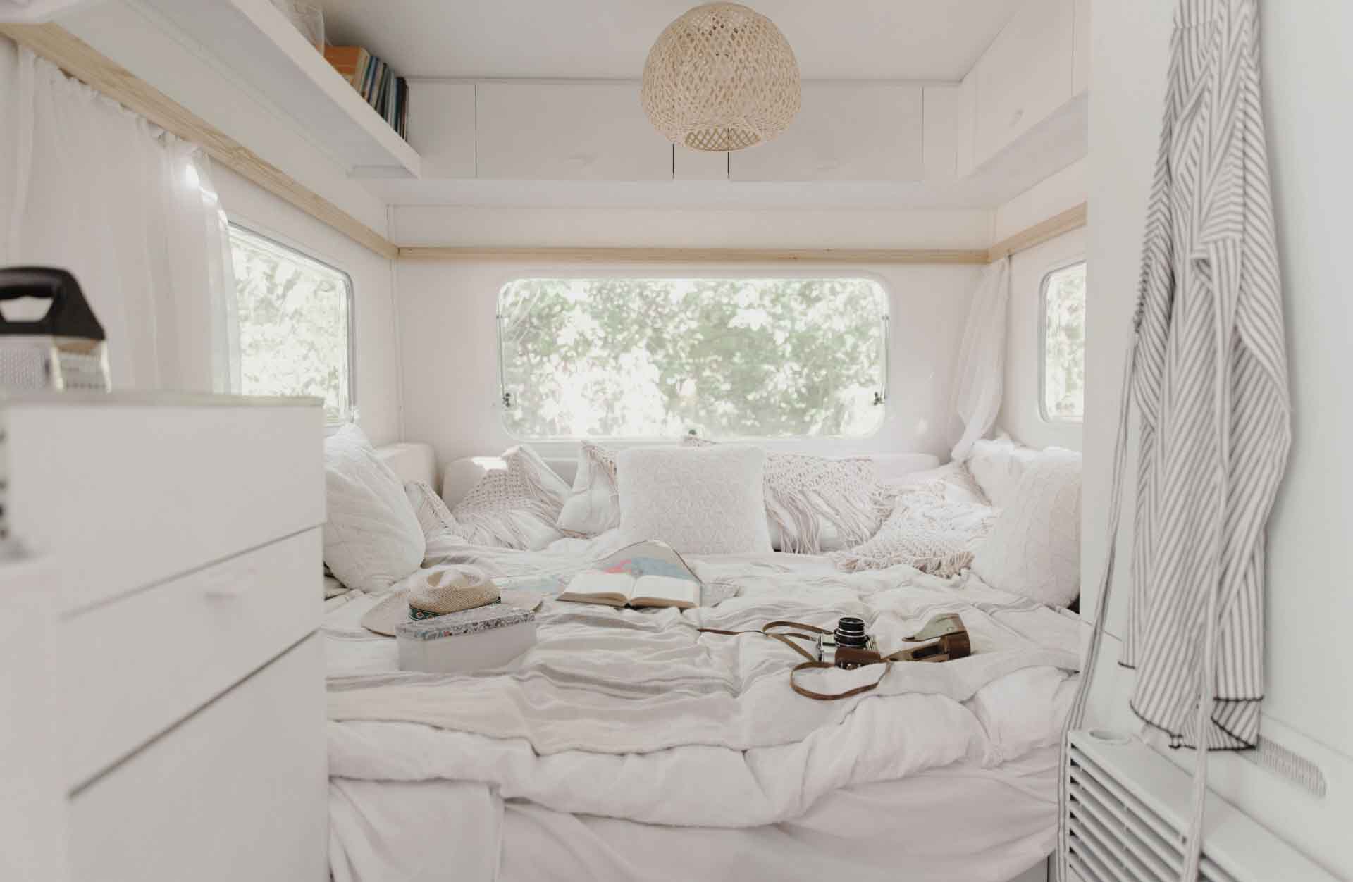 Lee más sobre el artículo Domina cada rincón: tips para optimizar el espacio en tu autocaravana