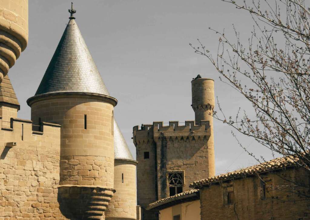 visitar castillos medievales y pueblos con encanto en autocaravana