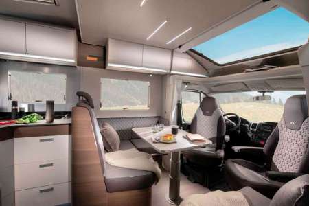 Autocaravana Axess salon